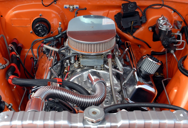 garagiste-ROUGIERS-min_car-engine-1738309